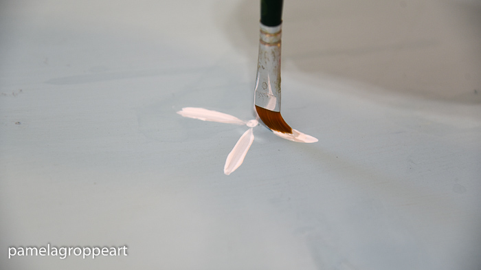 daisy petal stroked in acrylics, How to Paint a Simple Daisy