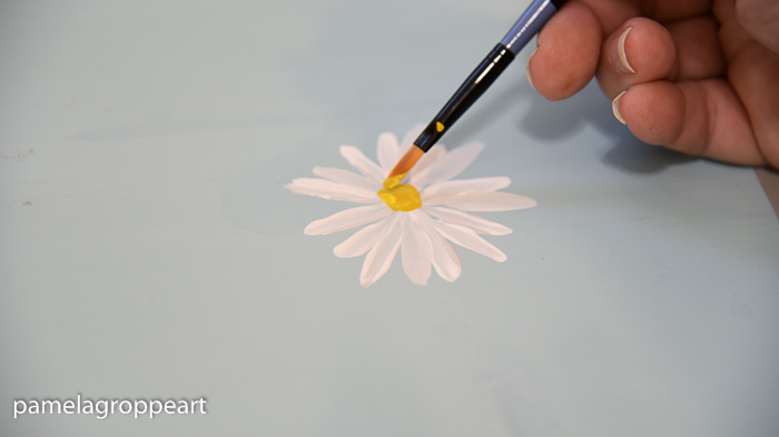 tap in the center of the daisy, How to Paint a Simple Daisy