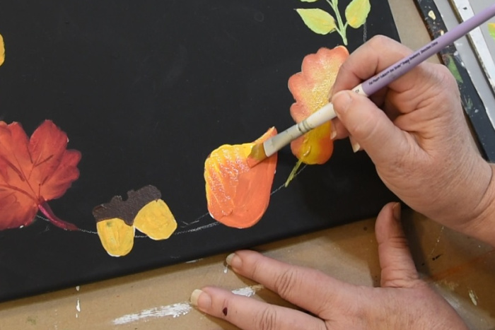Rounder leaves painted