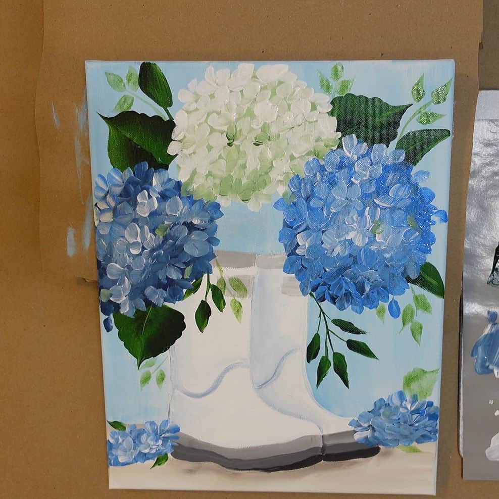 paint white and blue hydrangeas in boots, easy flower painting